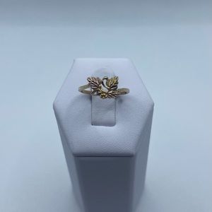 10k black hills gold leaf ring